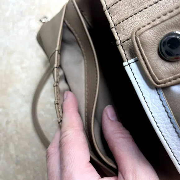 Crossbody Striped‎ Multicolor Wallet - Picture 12 of 14